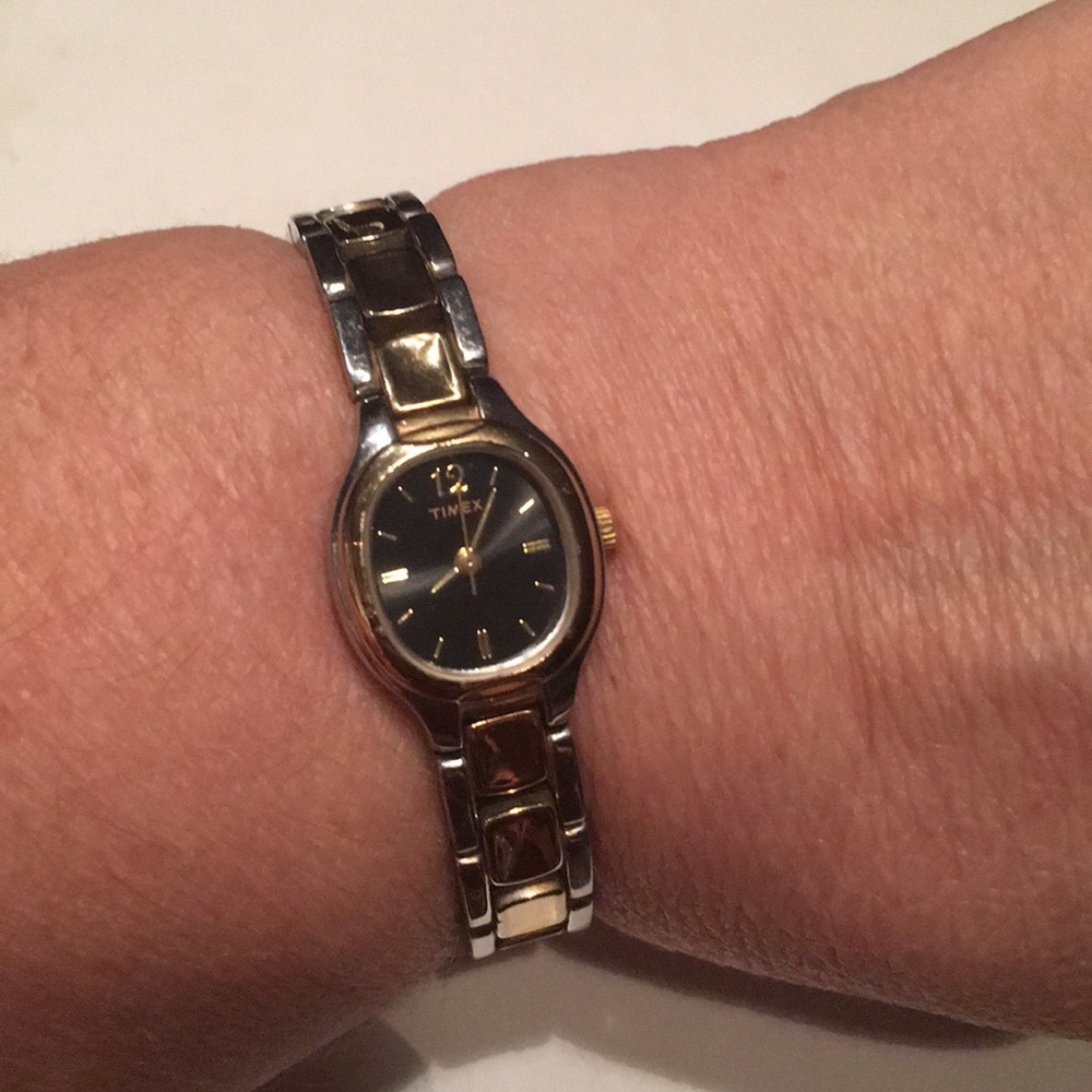 🎈SALE🎈⌚️#10.”TIMEX” 2-TONE WATCH⌚️